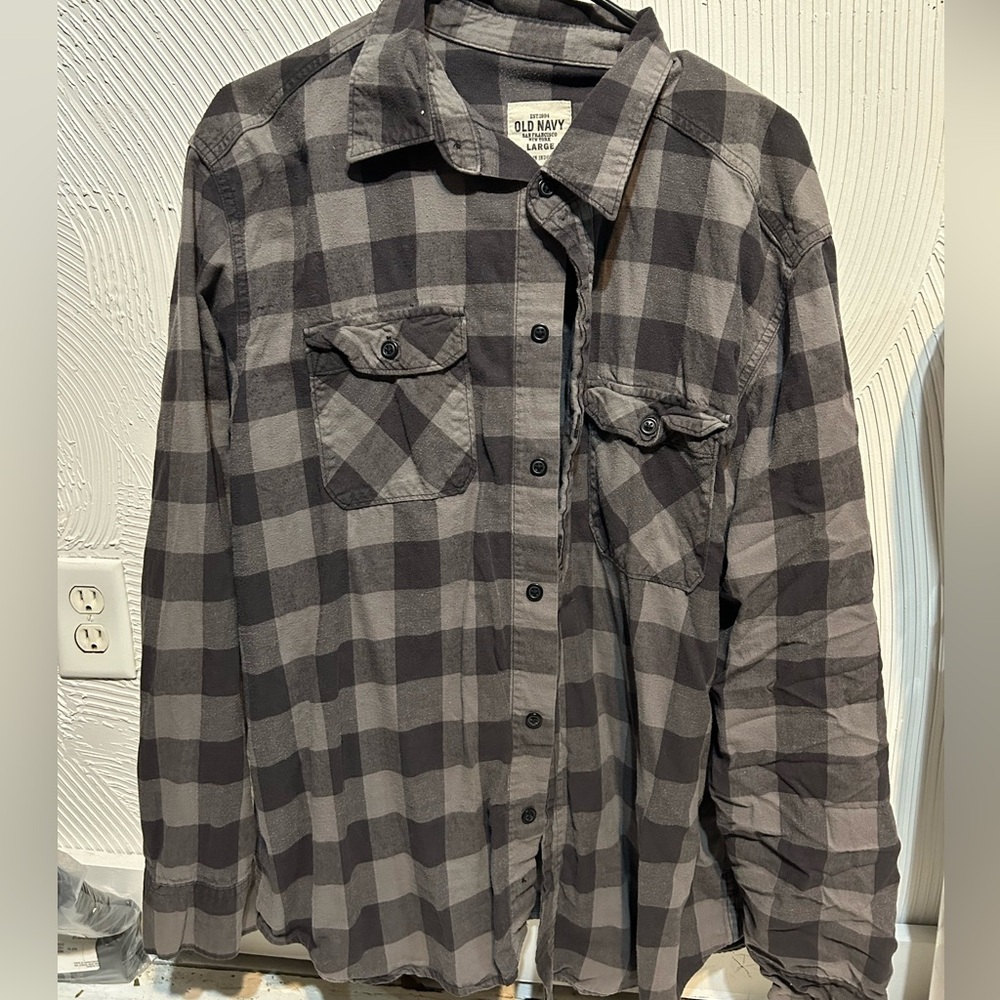 Grey Old Navy button up flannel